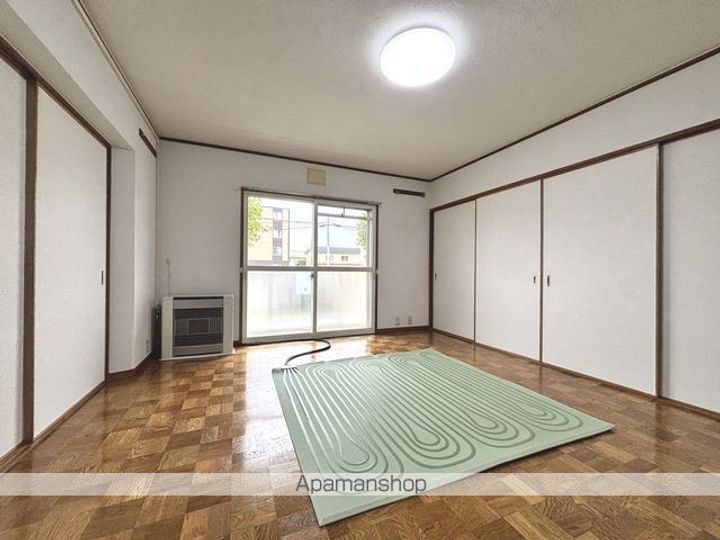 テレパレス函館吉川の居間