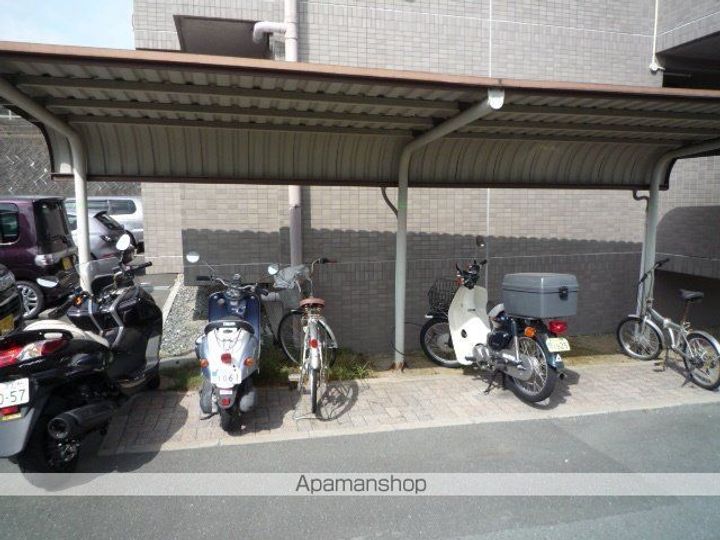 静岡県浜松市中央区萩丘5丁目の賃貸マンションの外観