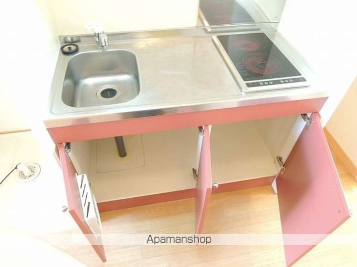 レオパレス新鎌ケ谷KIYOTA401のキッチン