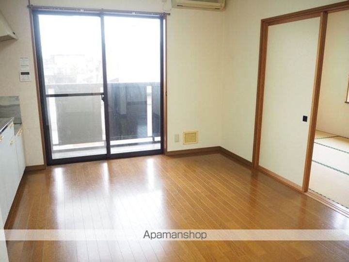 コーポあずみ野202の居間