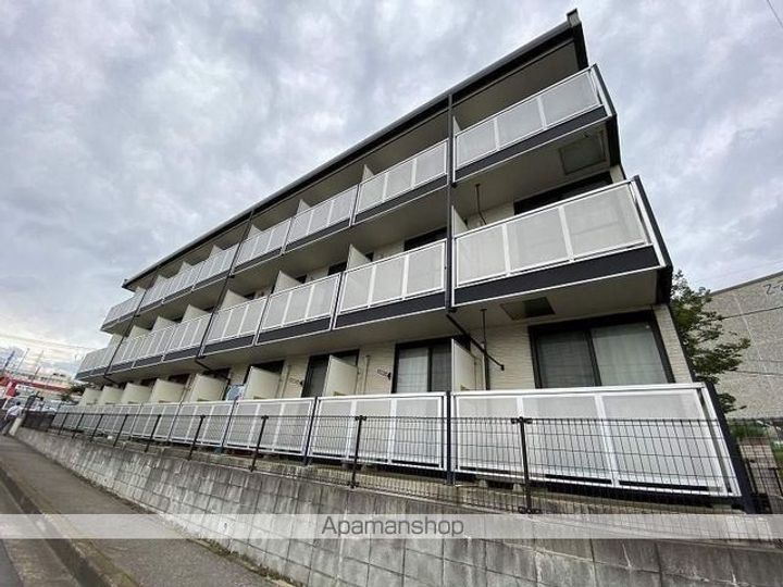 レオパレスひなたの外観