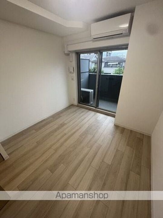 滋賀県大津市京町1丁目の賃貸マンションの居間