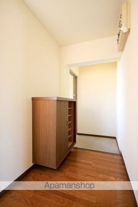 ニューグリーンハイツ101の玄関