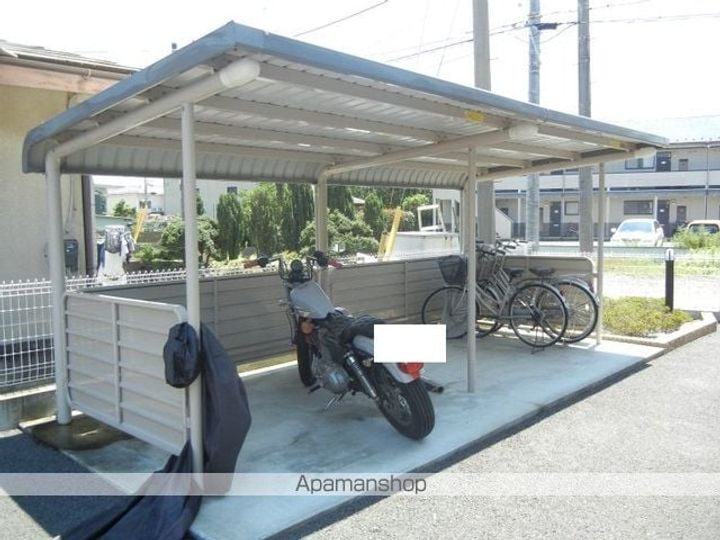山梨県甲斐市富竹新田の賃貸アパートの外観
