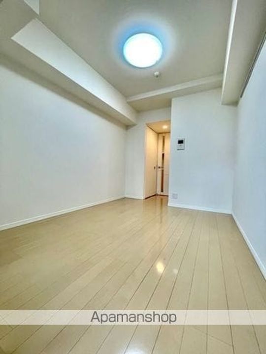 東京都港区西新橋2丁目の賃貸マンションの内装