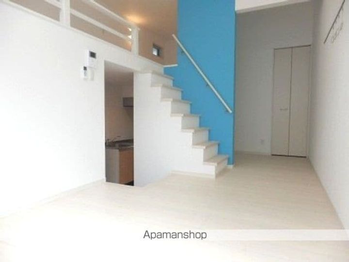 Dear Court Kの居間