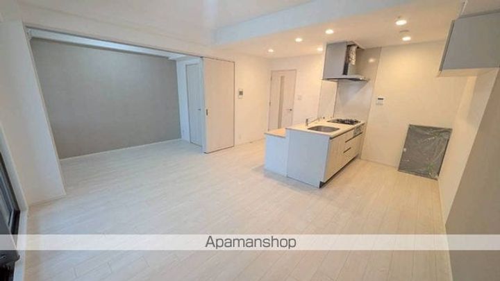 スプランディッドライズ新大阪ノースの居間