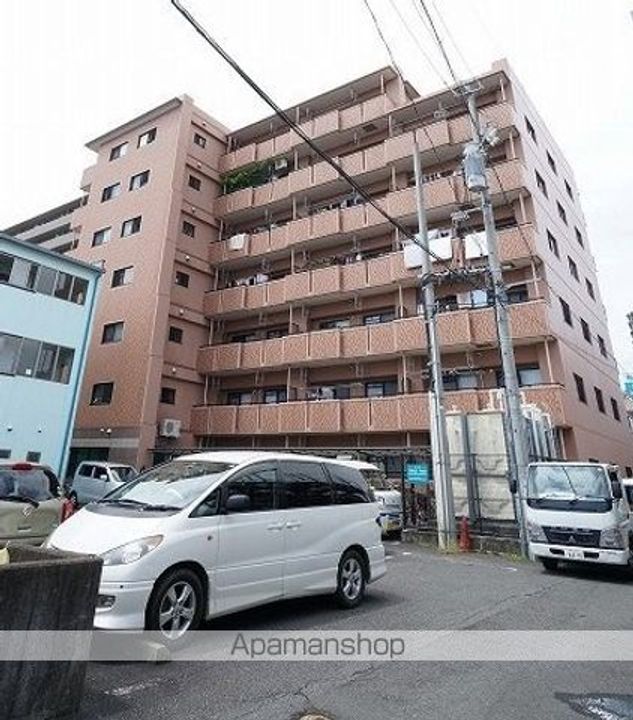 グランドゥール稲川の外観