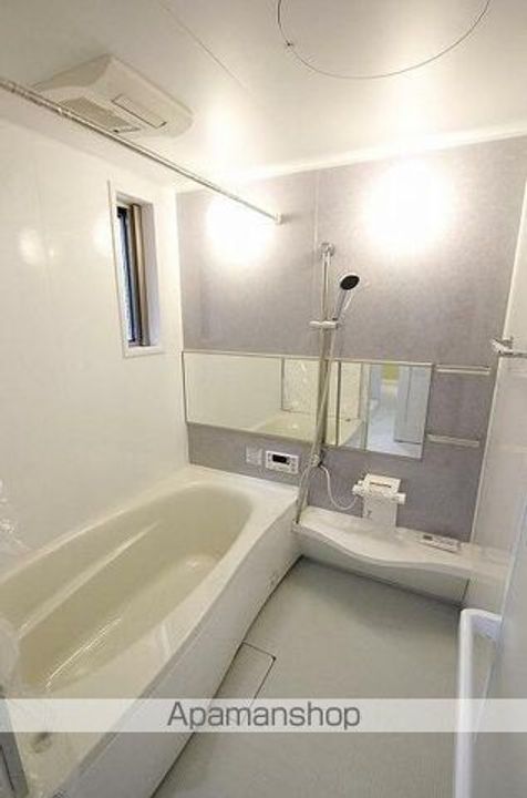 神奈川県横浜市中区本牧元町の賃貸アパートの風呂