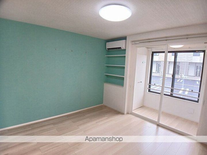 グリーンヒルズAの居間