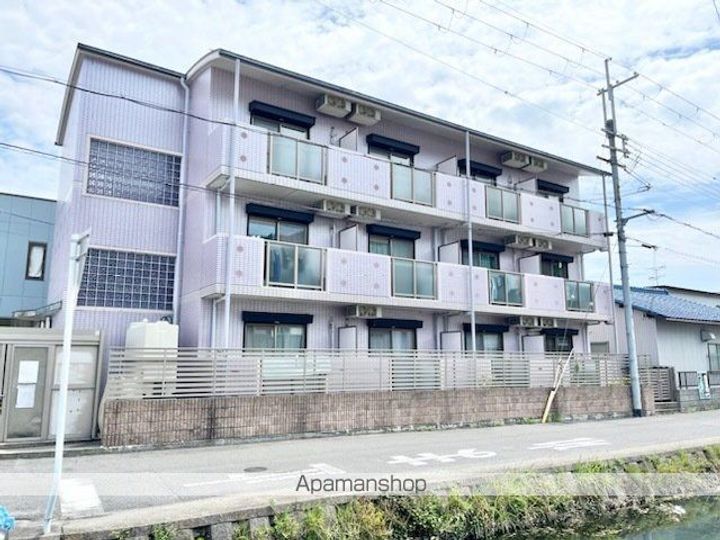 滋賀県東近江市猪子町の賃貸マンションの外観