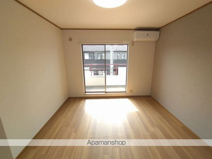 愛知県犬山市大字五郎丸字新田組の賃貸アパートの内装