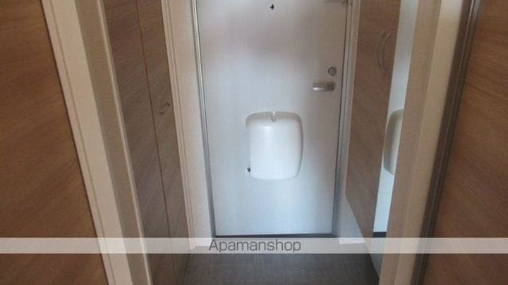 アテリア弐番館の玄関