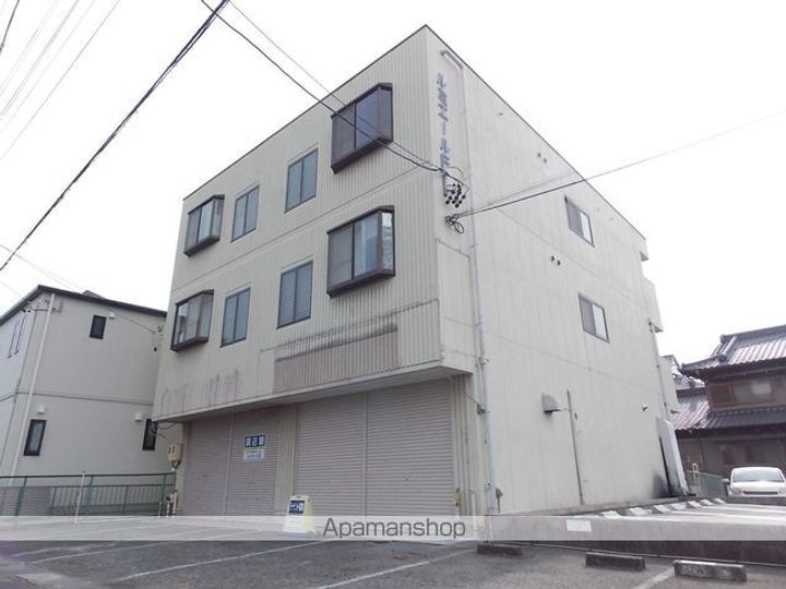 愛知県小牧市小木南3丁目の賃貸マンションの外観