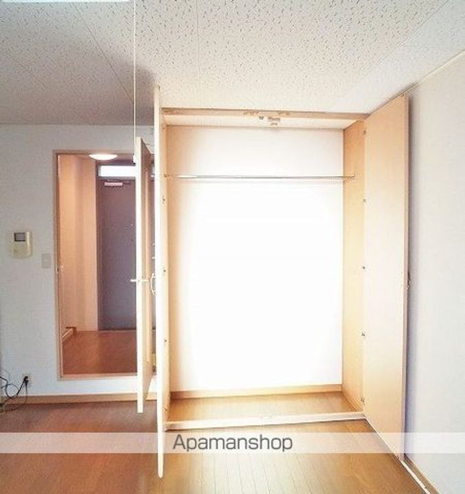 レオパレスGRACEⅢの玄関