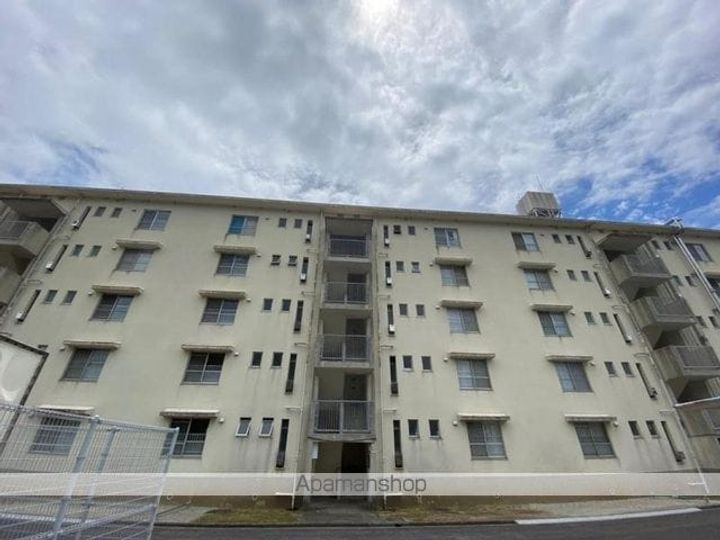 ビレッジハウス志度2号棟402の外観