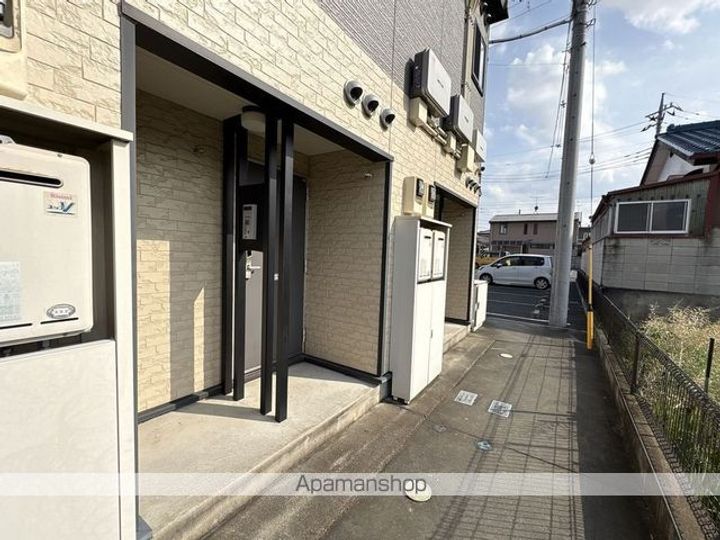 レオパレスクオーレの玄関