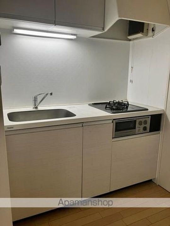 東京都新宿区片町の賃貸マンションのキッチン