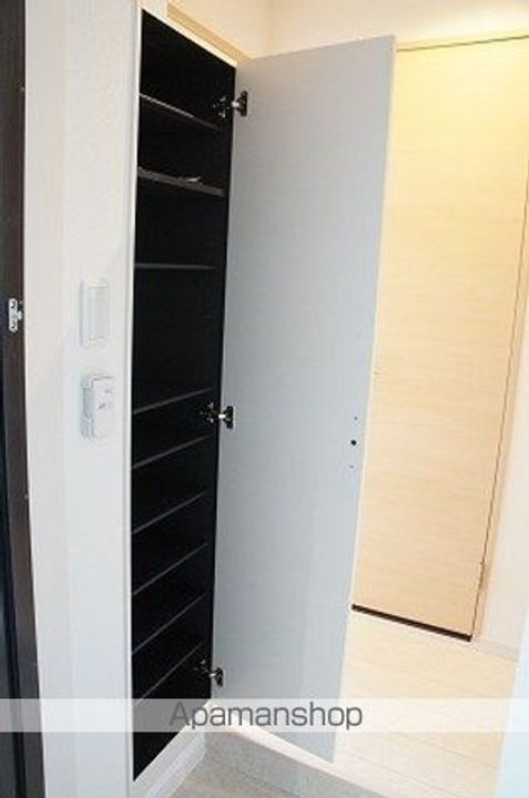 リブリ・エイリアスのその他画像