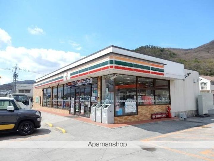 ラ・ベルデューラⅤの周辺