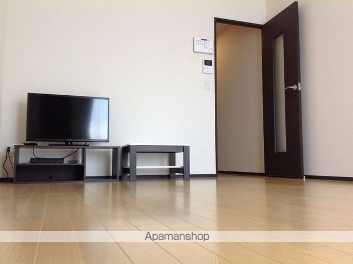 クレイノ千住Ⅱ205の居間