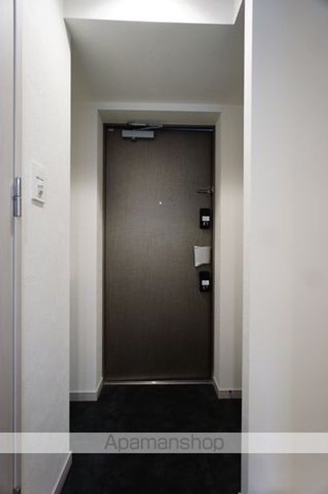 プレサンス桜山駅前アフォードの玄関