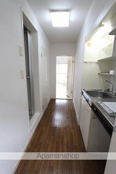 フレシール東山崎205の玄関