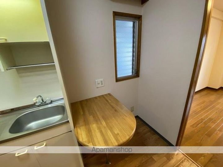 香川県高松市屋島西町の賃貸マンションの内装