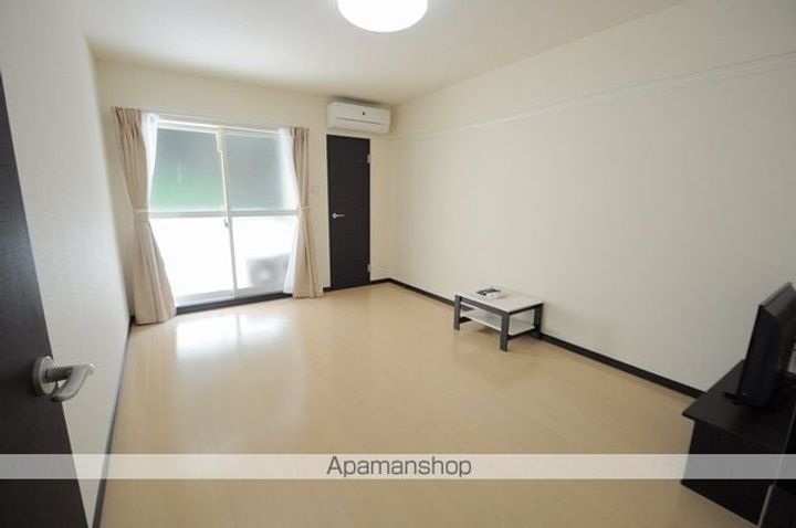 レオネクストプリムローズⅡ207の居間