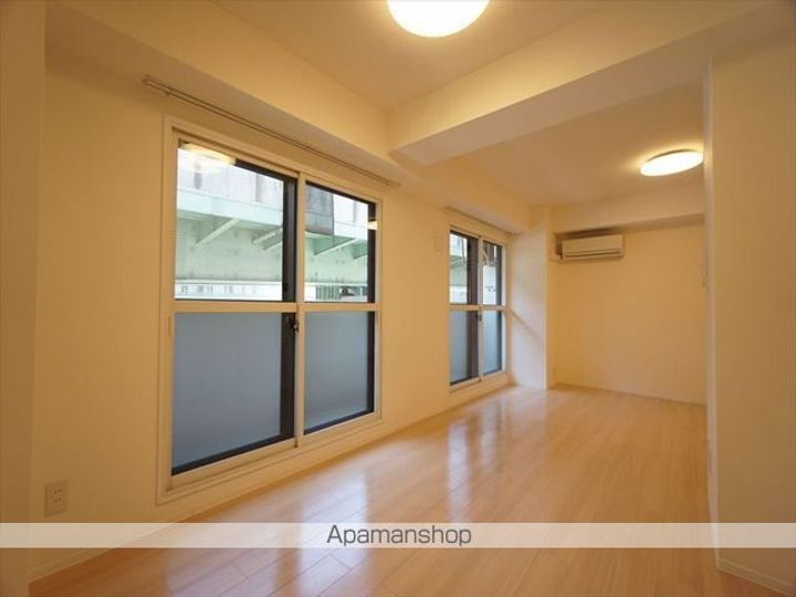 愛知県名古屋市東区泉2丁目の賃貸マンション201の内装