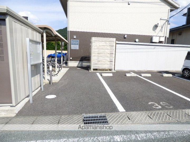 メゾン・クレストの外観