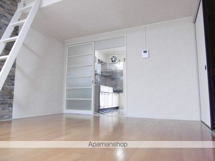 プリンスコート苦竹Bの居間