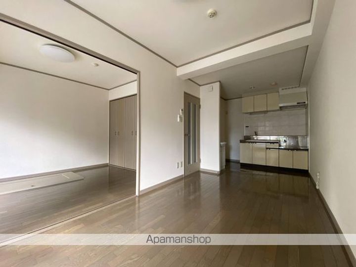 ヒルサイド国見1-Cの居間