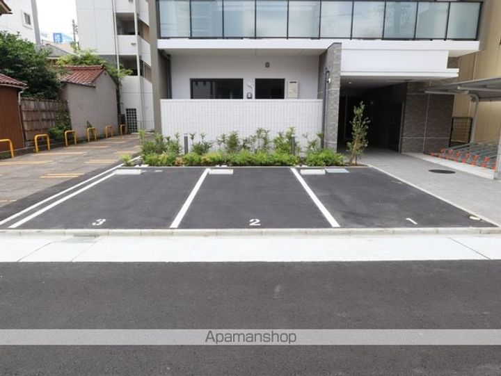愛知県名古屋市東区泉2丁目の賃貸マンションの外観