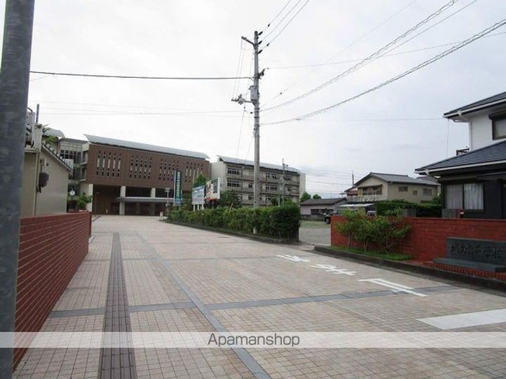 ソラーナ沖浜の周辺