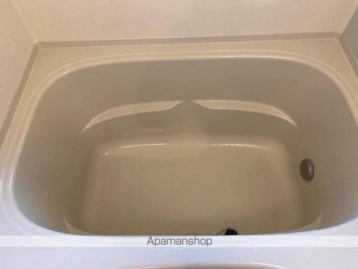 香川県高松市香西東町の賃貸アパートの内装