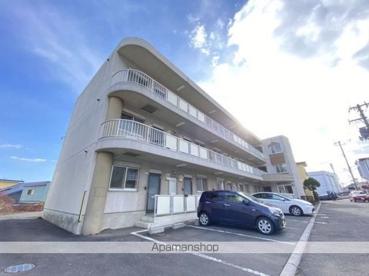 グロリアハイツ深堀305の外観