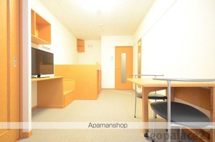 レオパレスSTANZAの居間