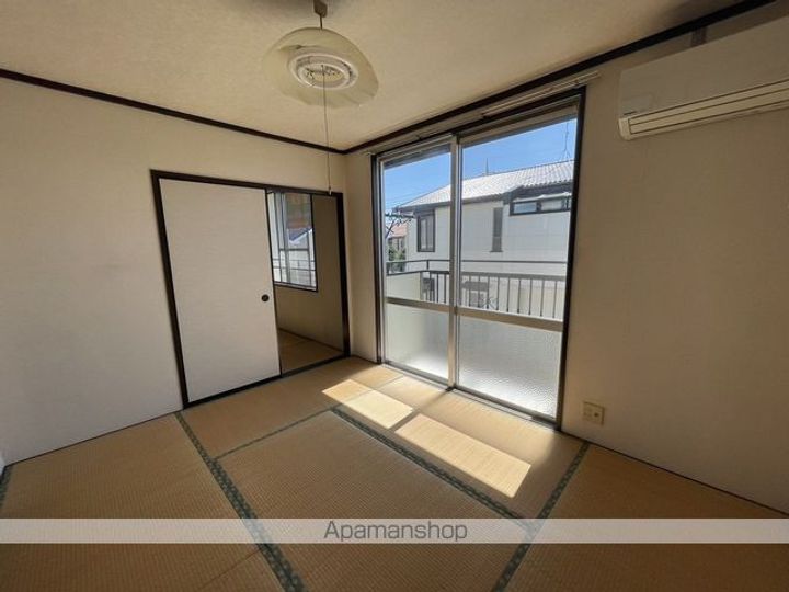 サンコーポAの居間