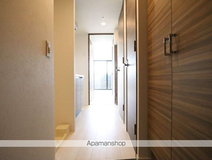 メイクス矢場町の玄関