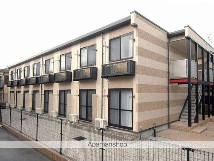 レオパレスボークロワールの外観