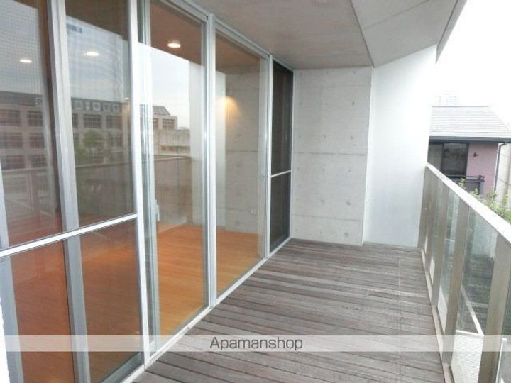 VISCONTI覚王山の内装