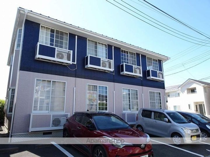 ホワイトキャッスル遠見塚9番館の外観