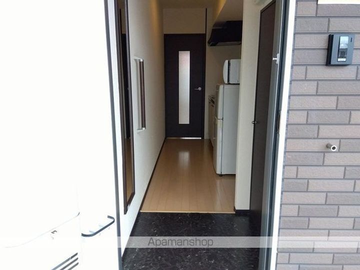 香川県観音寺市出作町の賃貸アパートの玄関