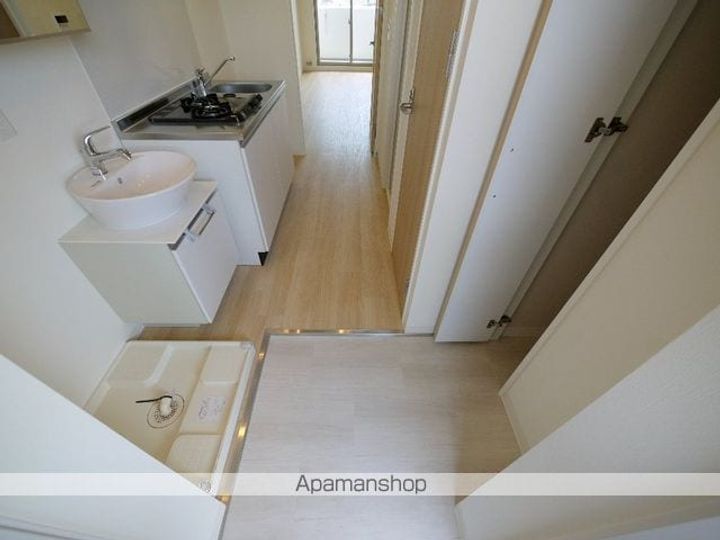 愛知県名古屋市千種区今池3丁目の賃貸マンションの居間