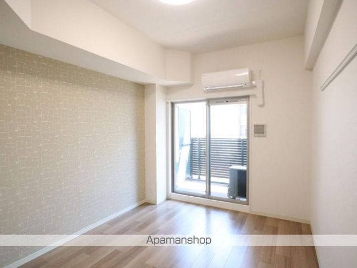 愛知県名古屋市中区栄5丁目の賃貸マンションの居間