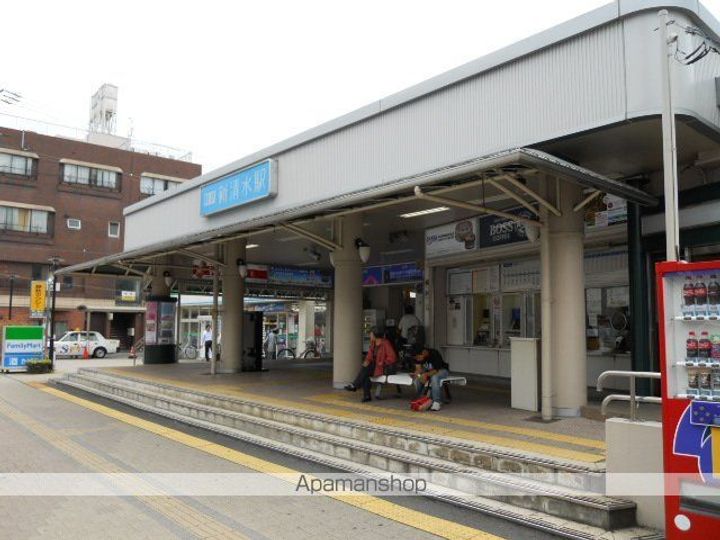 ロア・アイオイ402の周辺