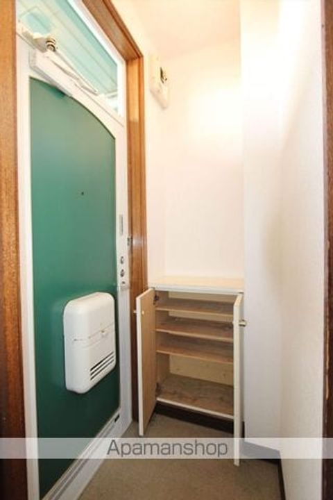 北海道網走市潮見8丁目の賃貸アパートの玄関
