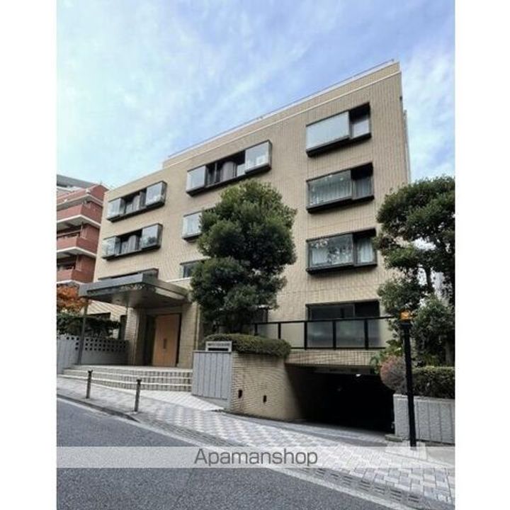 東京都文京区湯島4丁目の賃貸マンションの外観