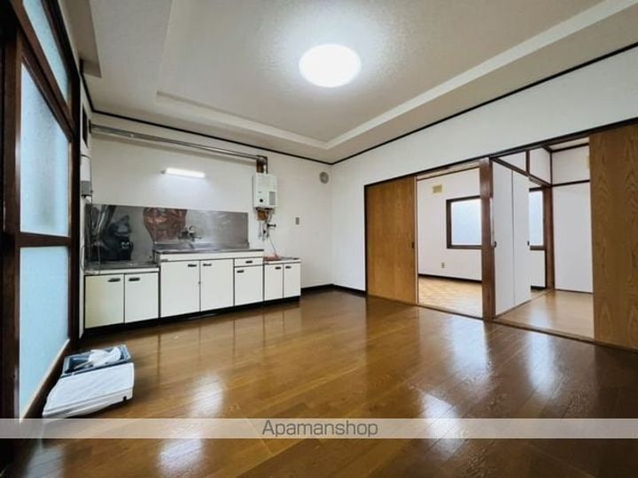 コーポ恵理(コーポエリ)10の内装